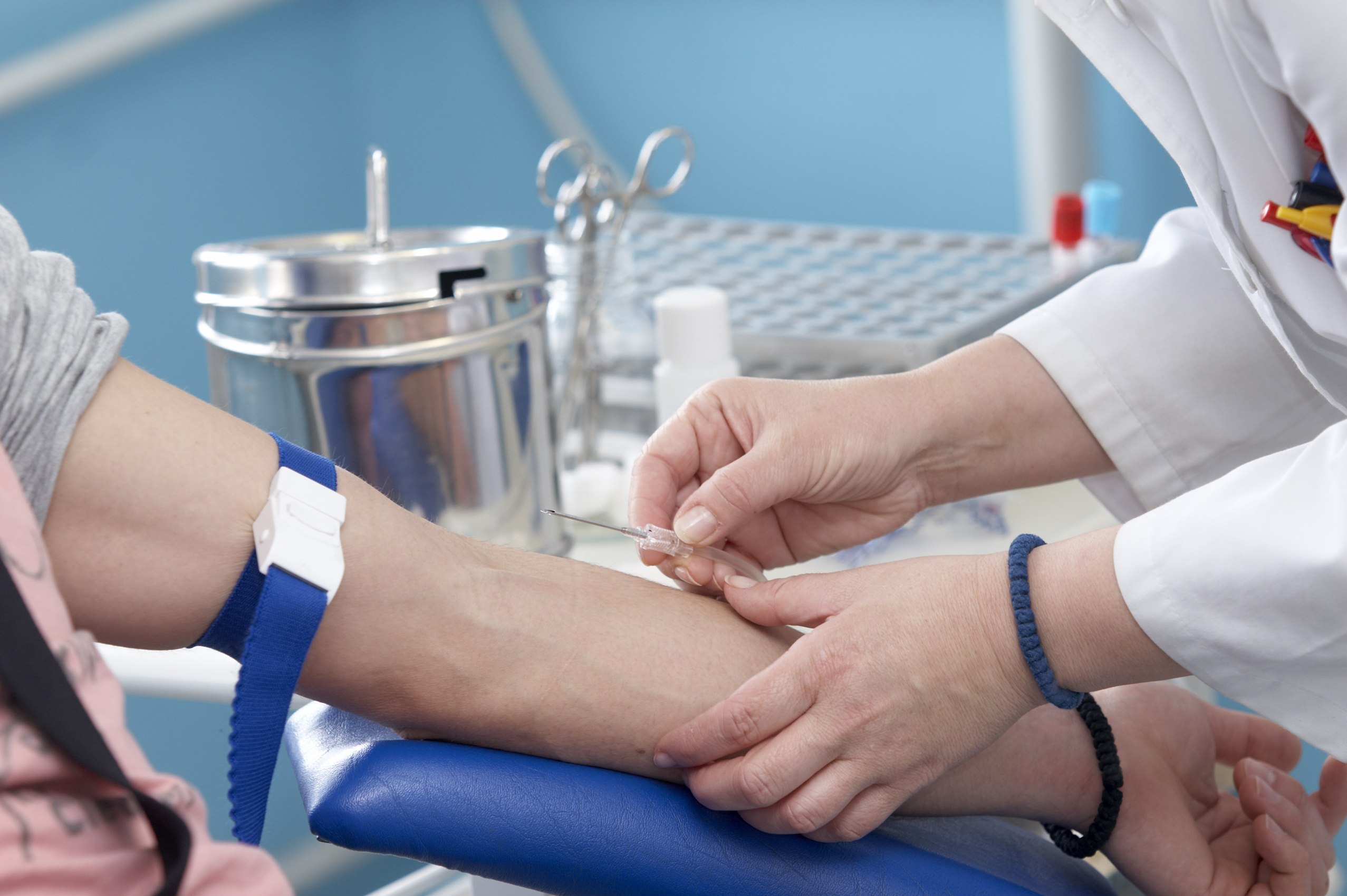 Tratamentele cu fier injectabil, sub lupa UE după apariția unor complicații osoase severe