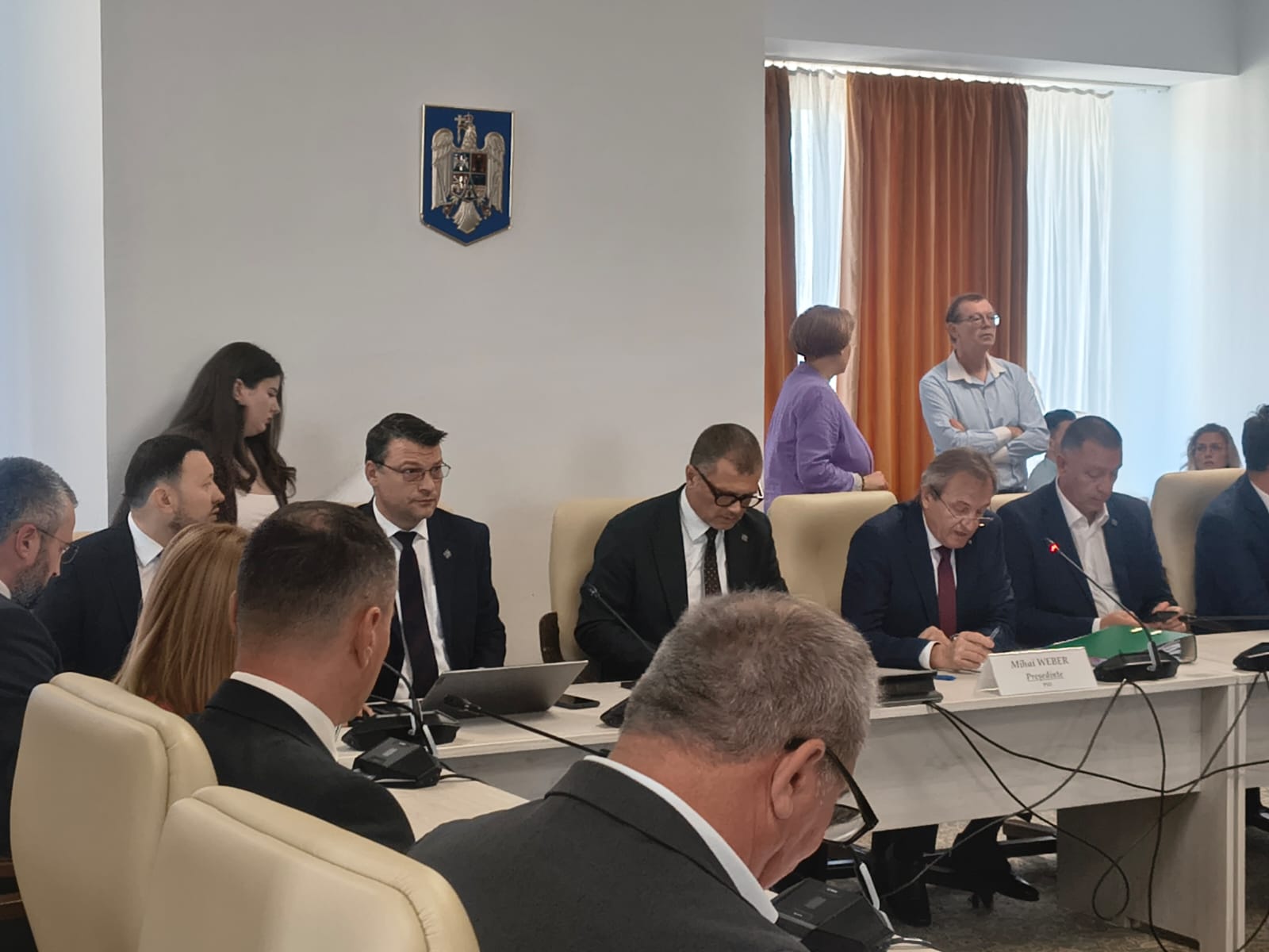 Scandal cu jigniri în Comisiile de Apărare ale Parlamentului pe cererea lui Nicuşor Dan să sprijinim Ucraina cu 20 de militari la Coaliţia de Voinţă