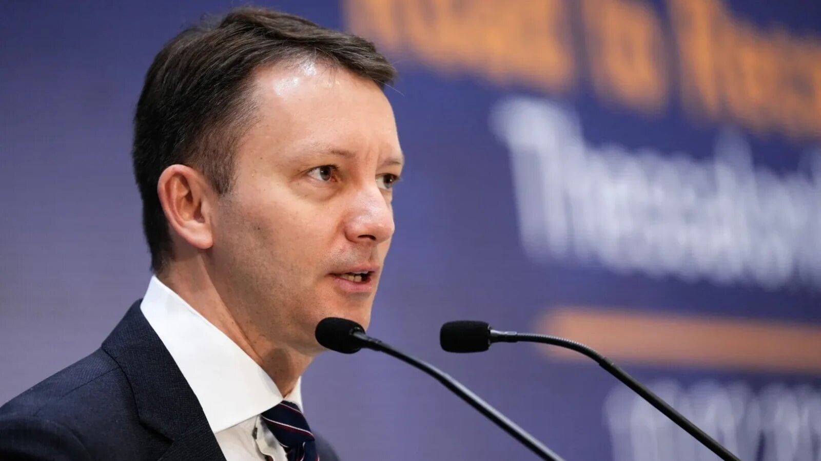 Premierul desemnat Siegfried Mureșan îmbracă haina polițistului Cioacă și vorbește despre conspirații: „Am stat luni de zile să ne întrebăm unde e Elodia”