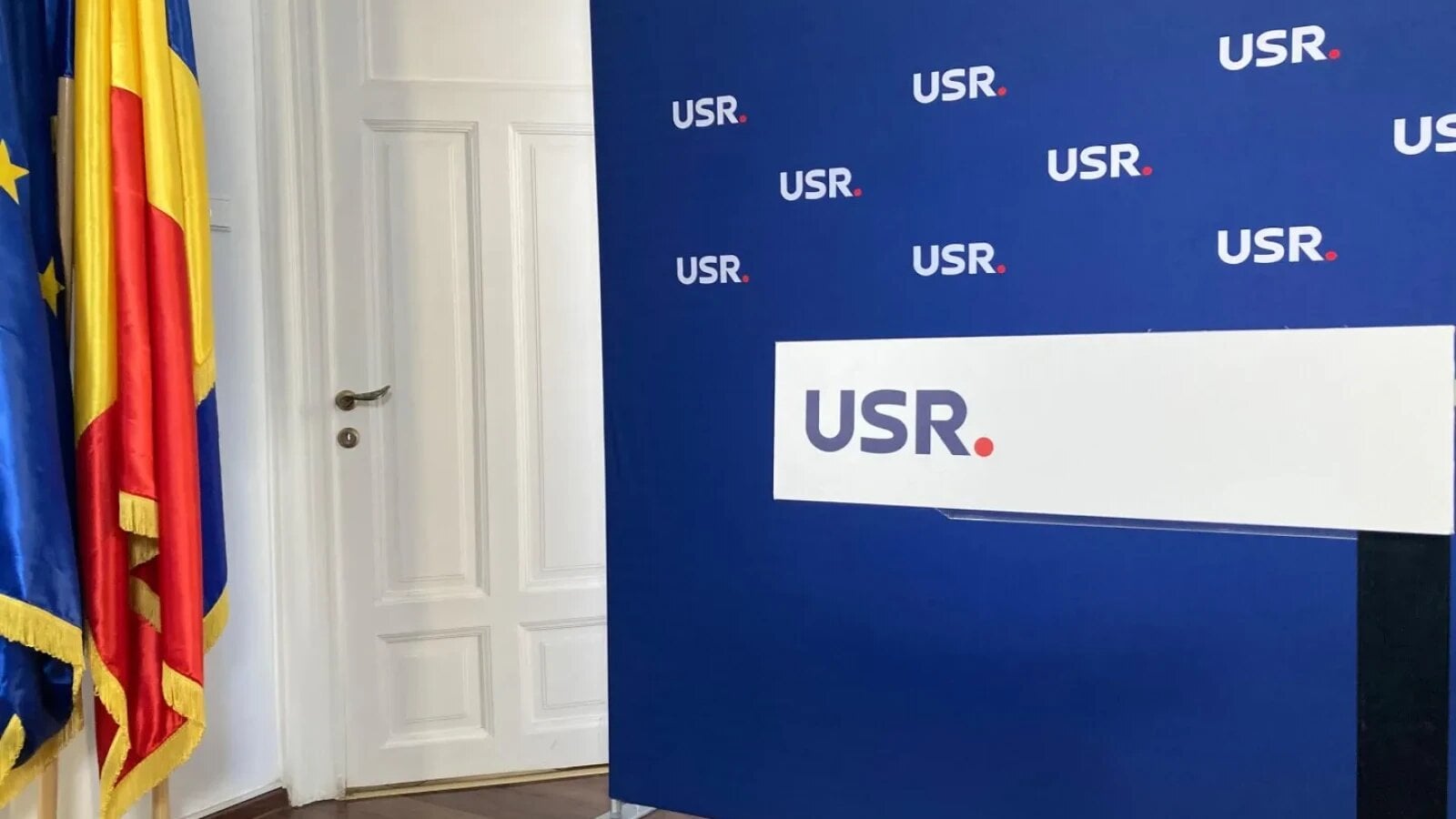 Demisie din USR: Mai pot avea integritate dacă rămân? Mesajul senatorului care a ales să plece din partid