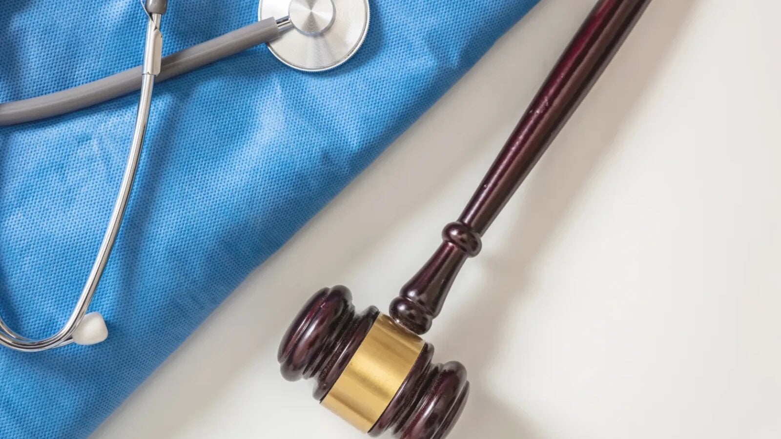 Malpraxis medical: Ce trebuie să știi înainte de proces